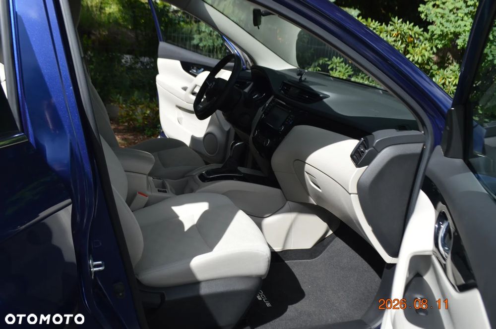 Nissan Rogue - 20