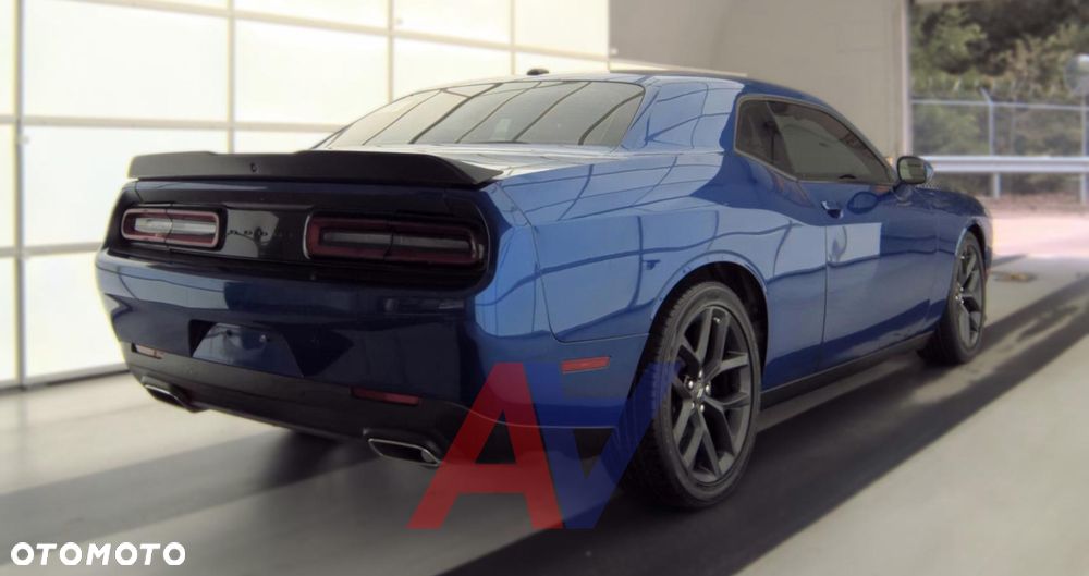 Dodge Challenger - 9