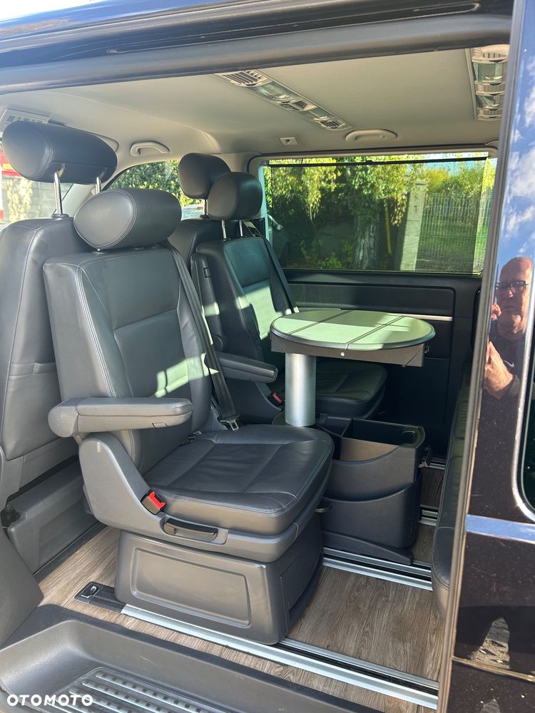 Volkswagen Multivan - 12