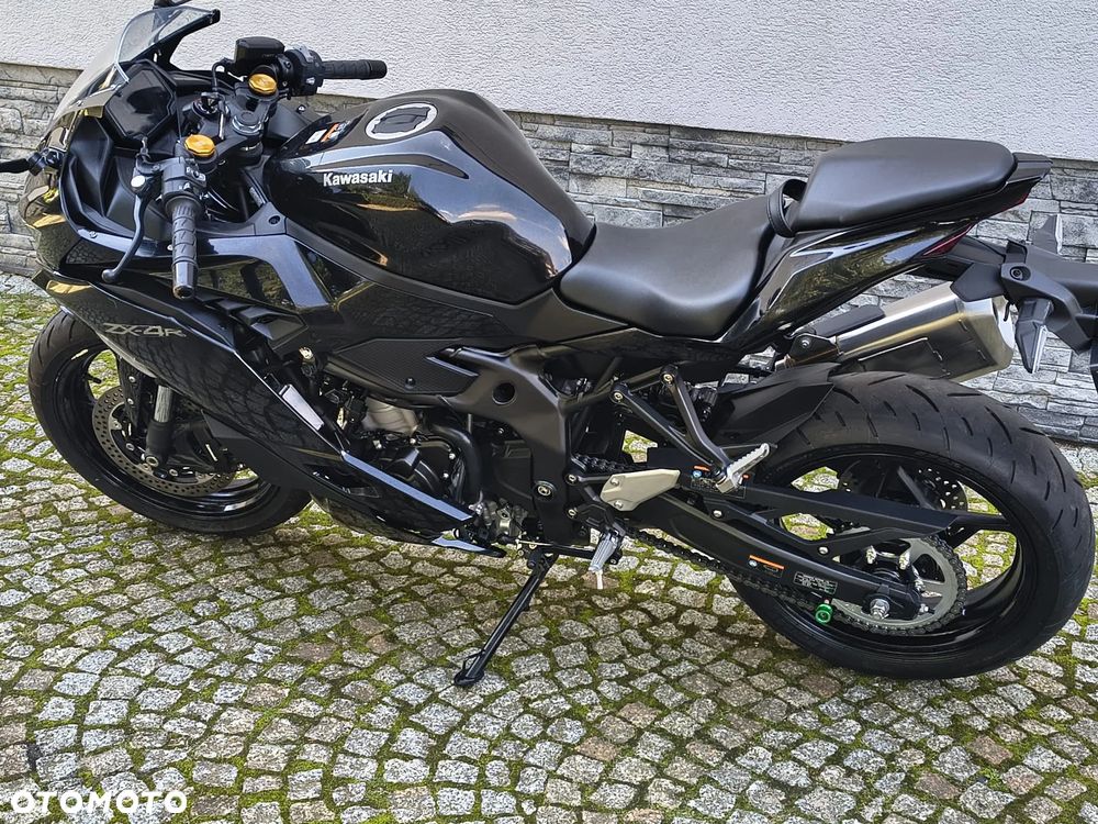 Kawasaki ZX - 24