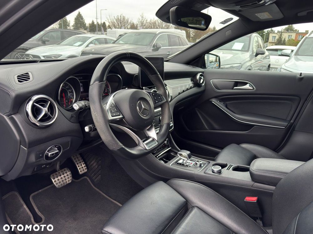 Mercedes-Benz GLA AMG 45 4-Matic - 14