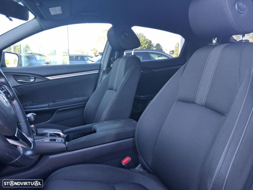 Honda Civic 1.0 i-VTEC Elegance Navi - 21
