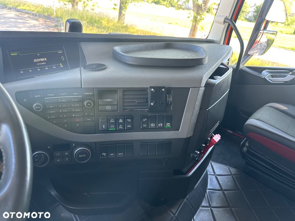 Volvo FH 500 8X2 WYWROTKA DO ZBOZA Z KOMPRESOREM - 26