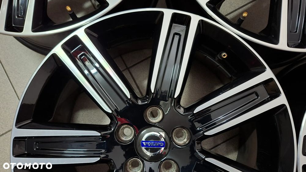 Felgi Aluminiowe 18 Volvo XC 60 5x108 ET 55 - 4