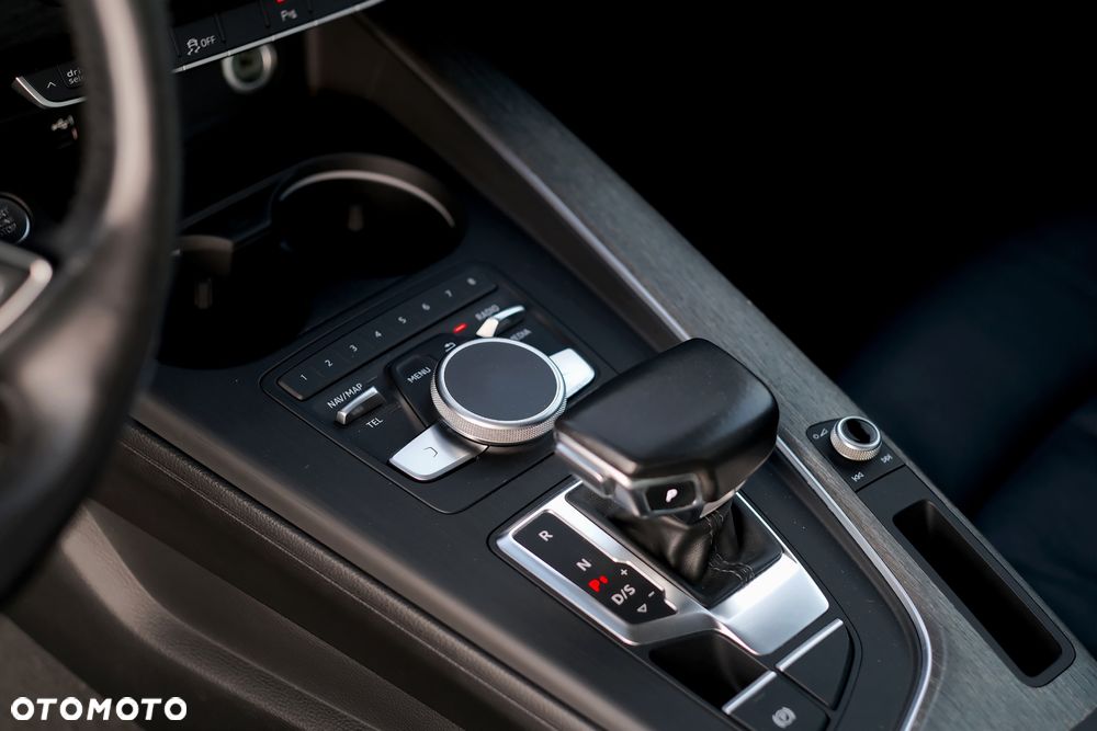 Audi A4 Limousine 2.0 TFSI quattro S tronic design - 36