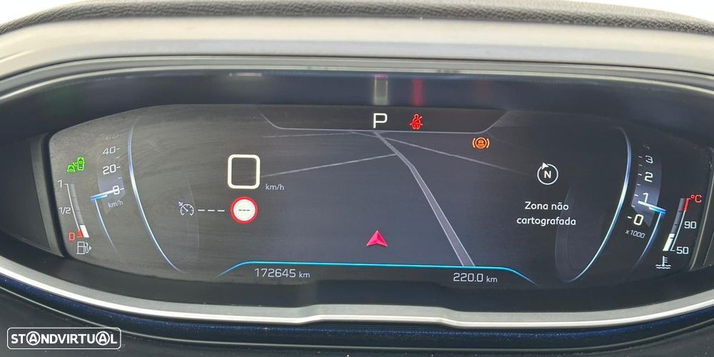 Peugeot 5008 1.6 BlueHDi Allure EAT6 - 21