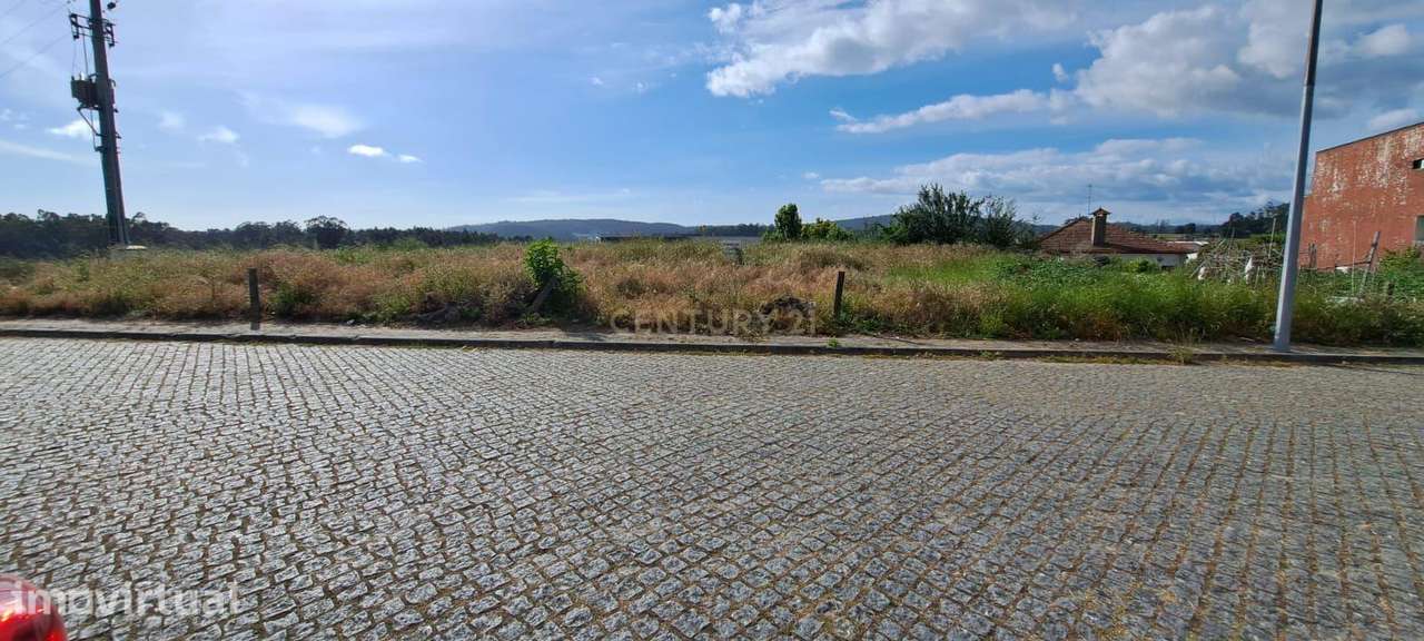 Terreno com 652m² à venda em Chorente - Barcelos - Grande imagem: 2/10
