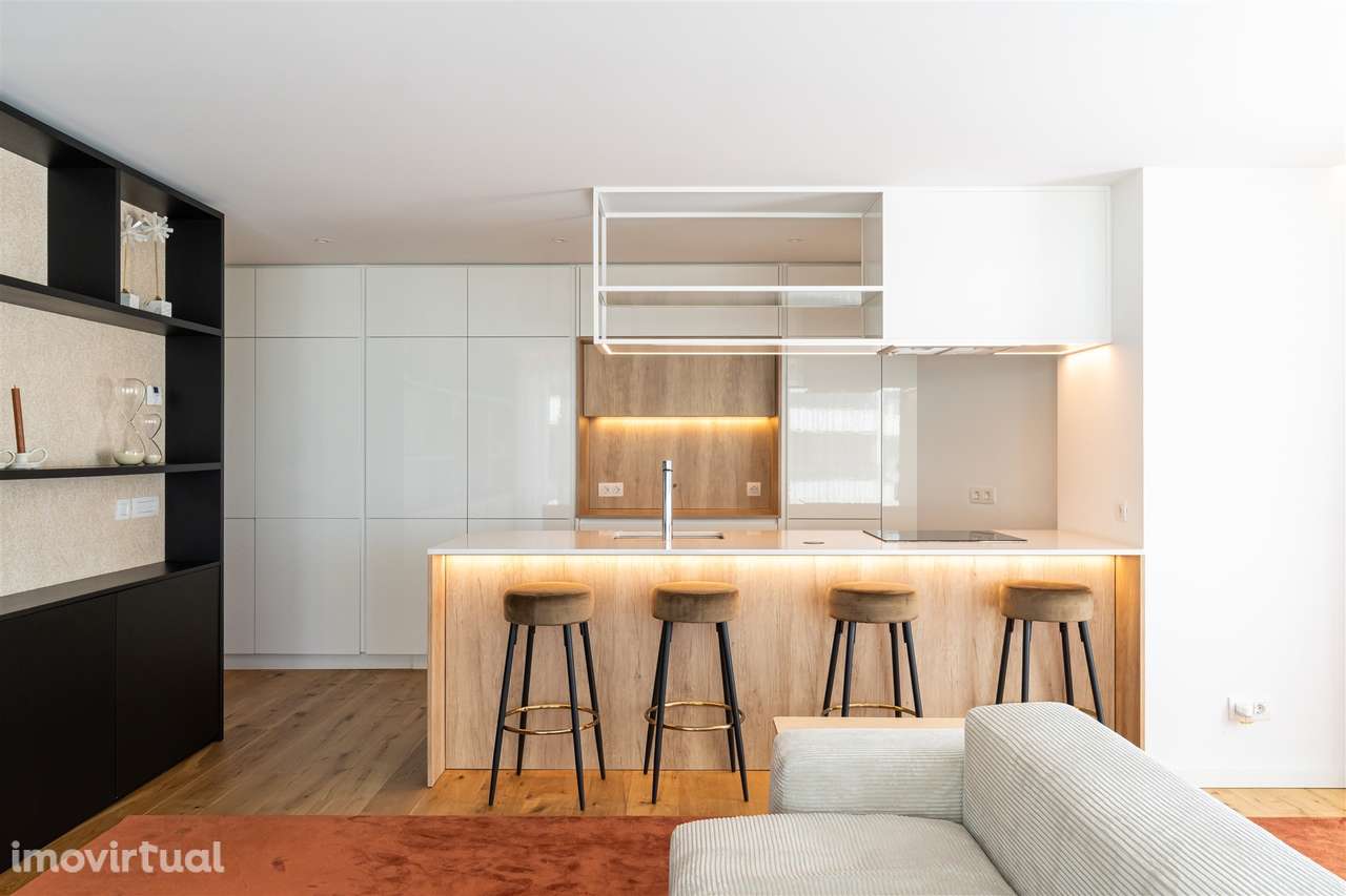 Apartamento T3 com Master Suíte e varanda localizado em Arca d’Água - Grande imagem: 3/35