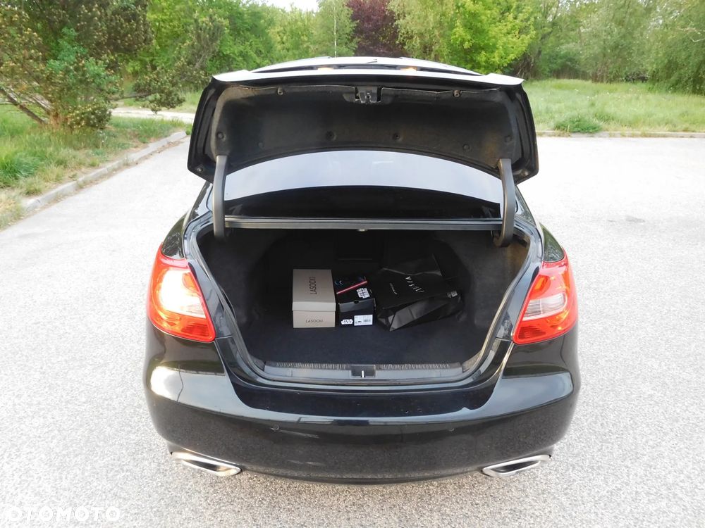 Suzuki Kizashi 2.4 Sport 4WD CVT - 16