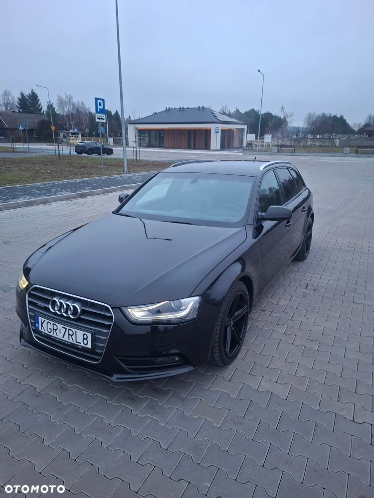 Audi A4 Avant 2.0 TDI DPF quattro S tronic S line Sportpaket - 4