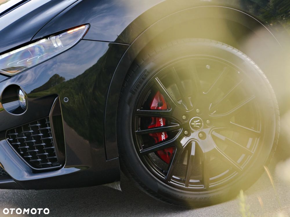 Maserati Levante S Q4 GranSport - 12
