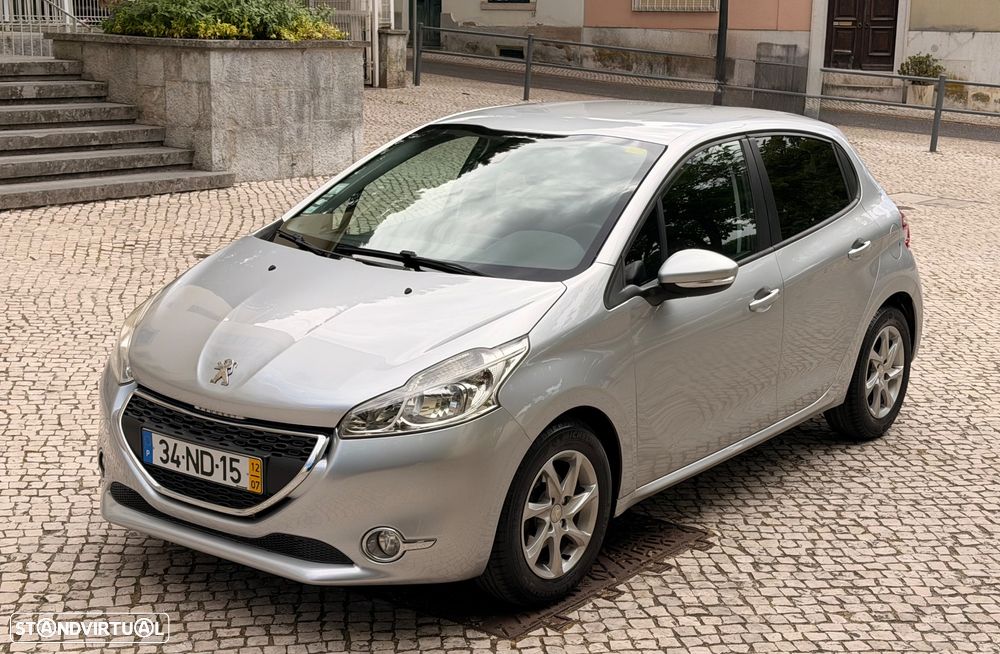 Peugeot 208 1.2 VTi Allure - 11