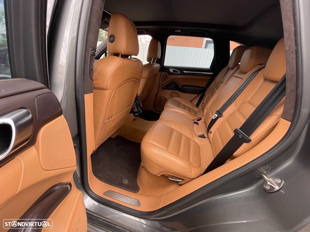 Porsche Cayenne Turbo S Tiptronic S - 21