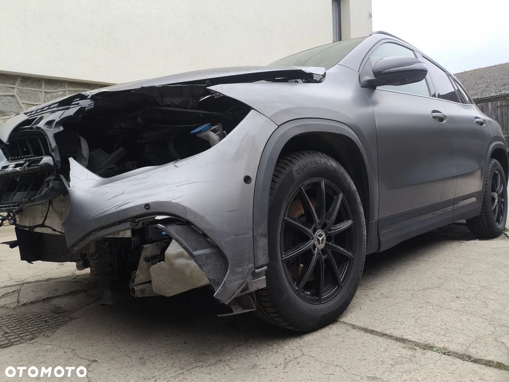 Mercedes-Benz GLA 250 4Matic 8G-DCT AMG Line - 9