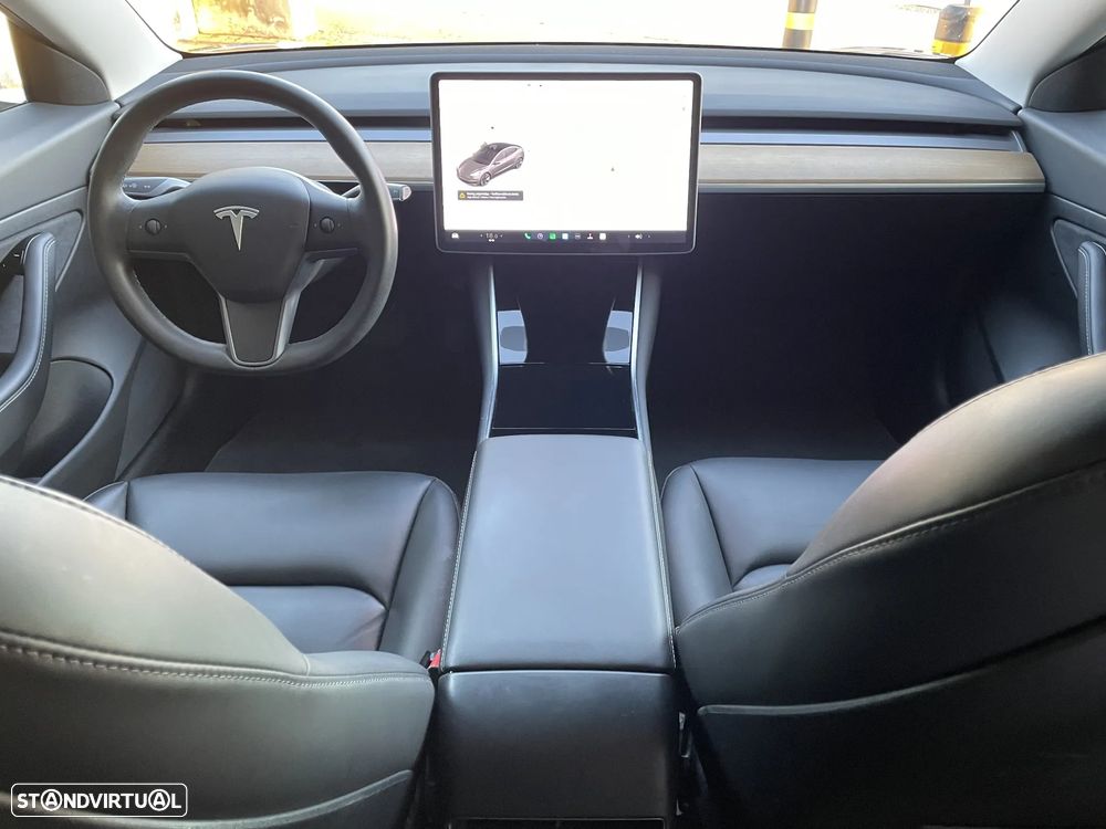 Tesla Model 3 RWD - 16