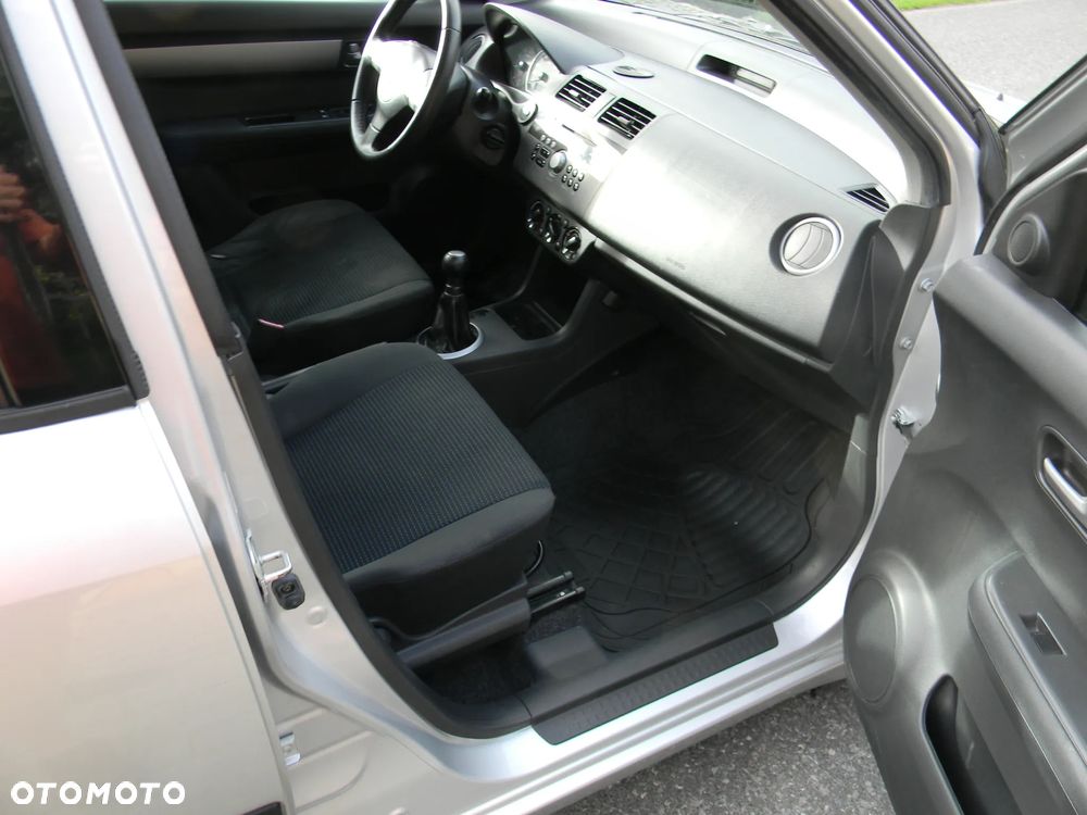 Suzuki Swift 1.3 DDiS Comfort - 6