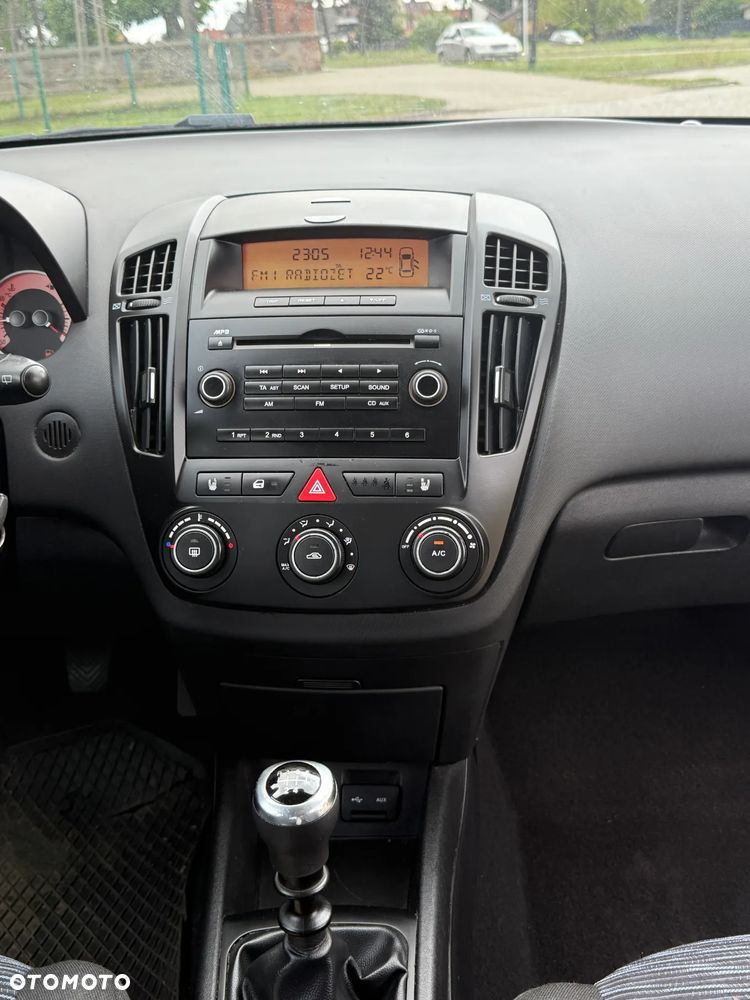 Kia Ceed Cee'd 1.6 Crdi Comfort + - 32