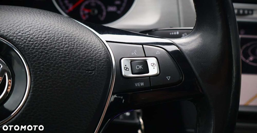 Volkswagen Golf - 20