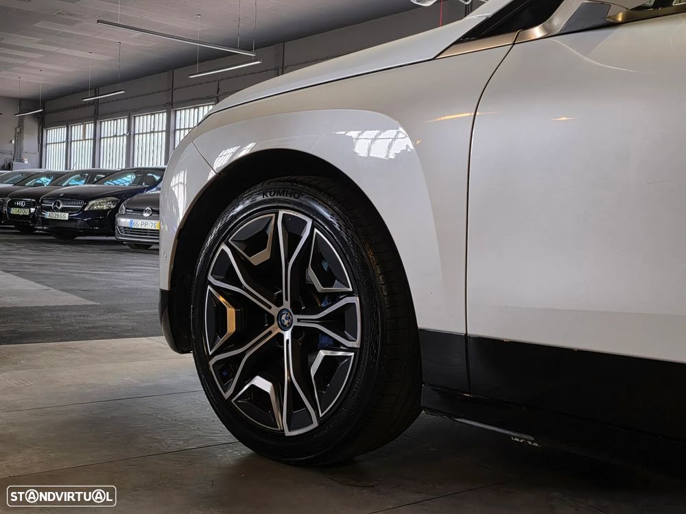 BMW iX xDrive 40 Pack Desportivo - 48