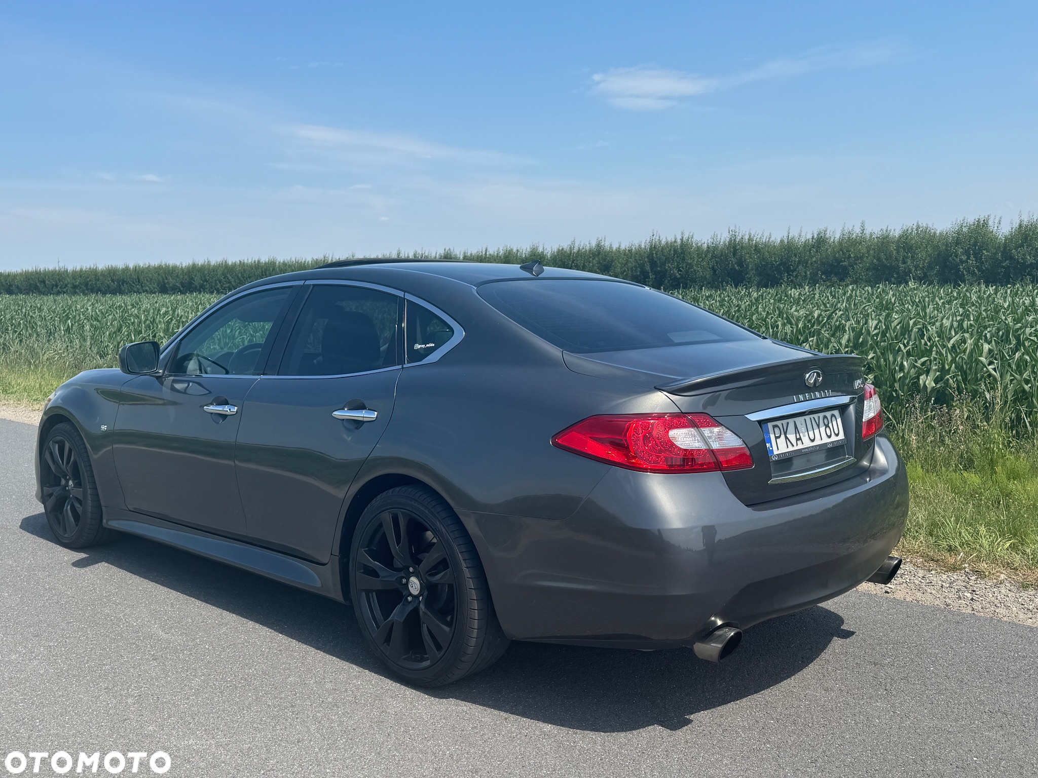 Infiniti M - 6