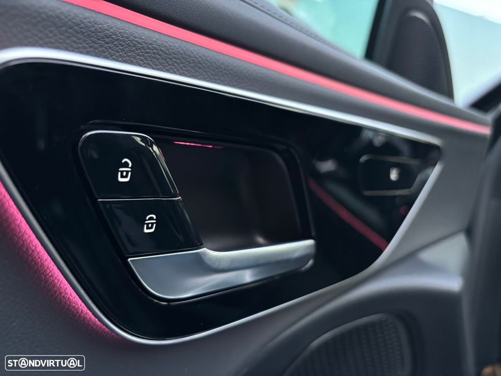 Mercedes-Benz E 300 e Station 9G-TRONIC AMG Line - 29