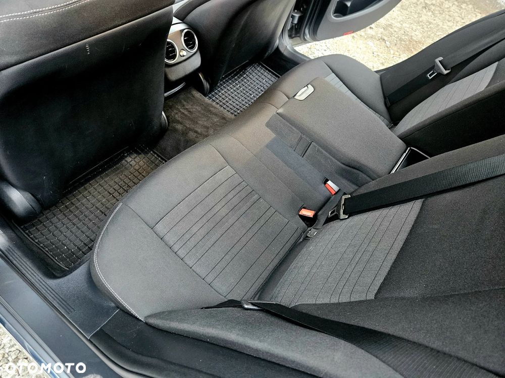 Mercedes-Benz Klasa C 220 d 4MATIC 9G-TRONIC - 26