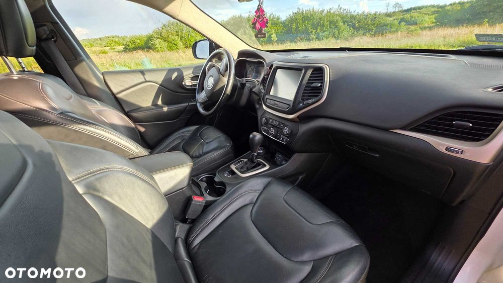 Jeep Cherokee - 7
