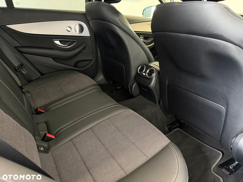 Mercedes-Benz Klasa E 300 de Avantgarde - 28