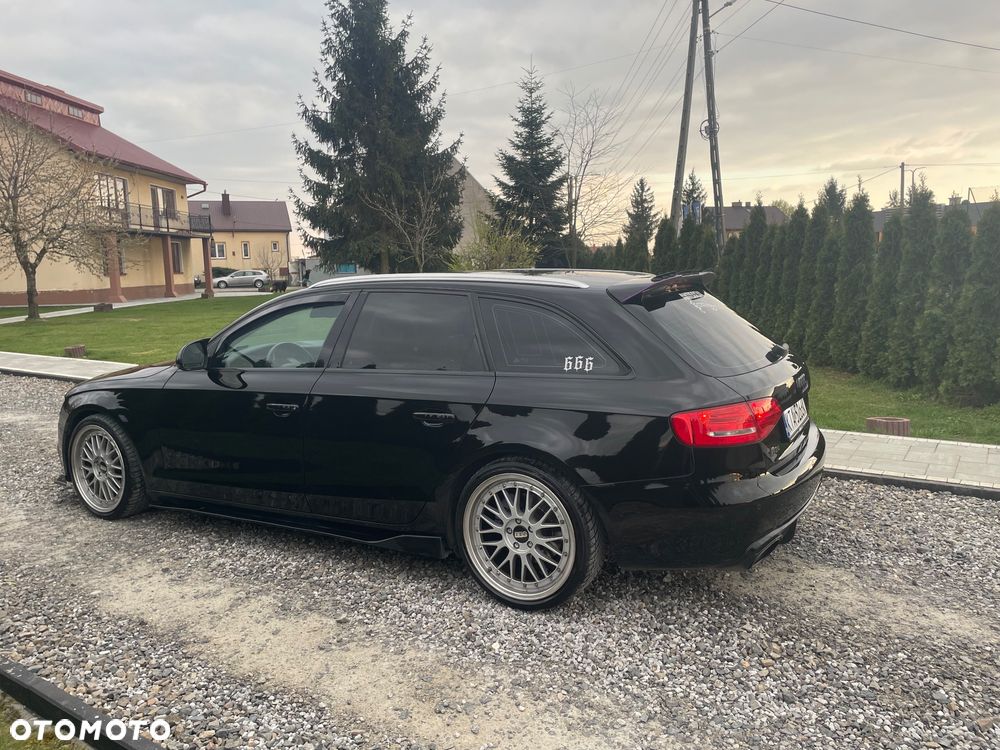 Audi A4 Avant - 13