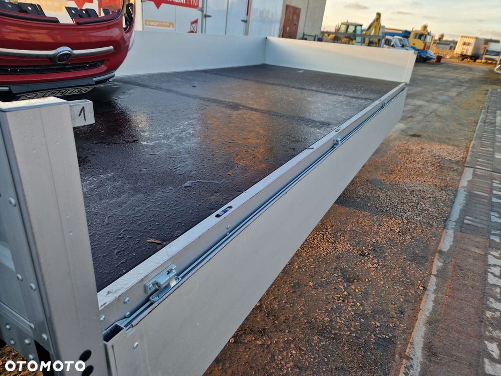 Mercedes-Benz 516 - 7