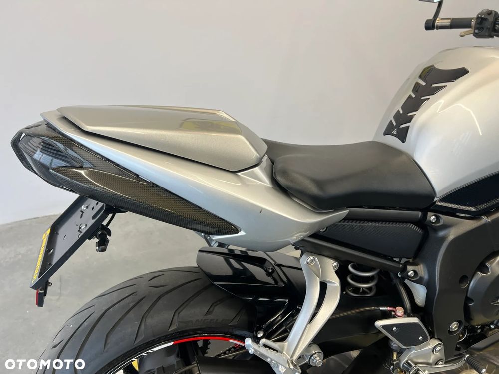 Yamaha FZ - 29