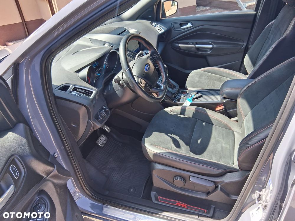 Ford Kuga 2.0 TDCi AWD ST-Line - 7