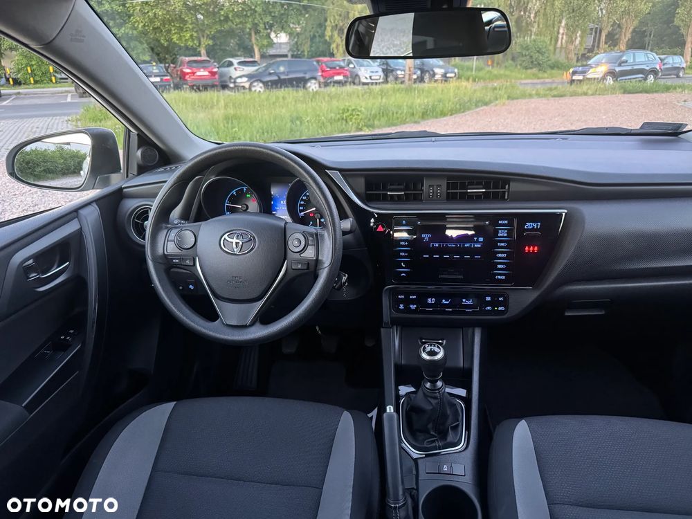 Toyota Auris 1.4 D-4D Premium - 11