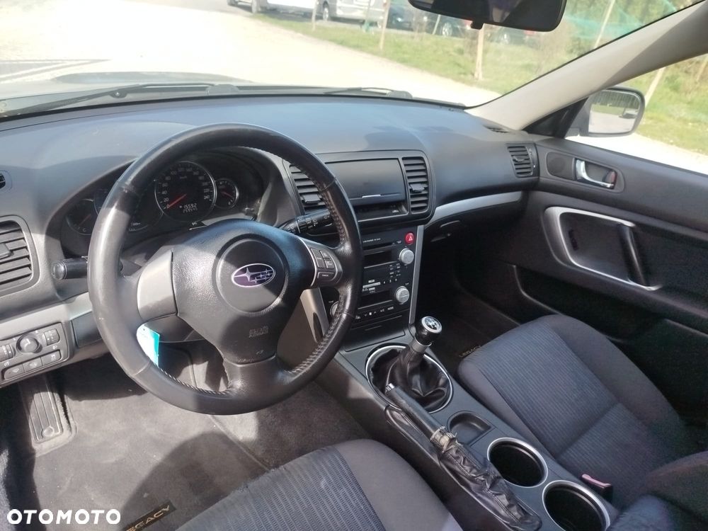 Subaru Legacy 2.0D Trend - 10