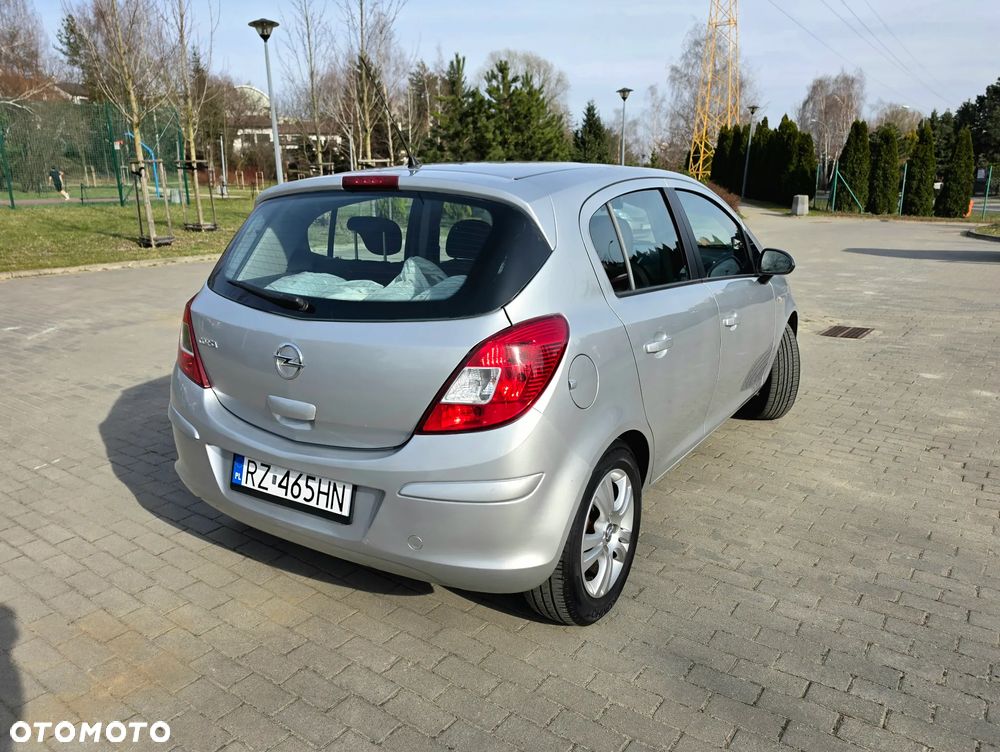 Opel Corsa 1.2 16V Enjoy - 4