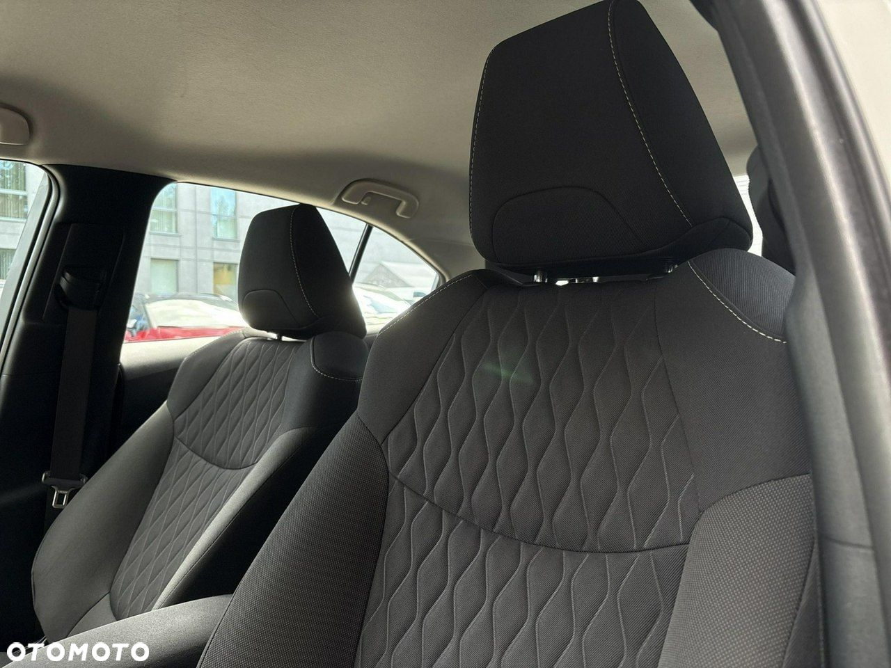 Toyota Corolla 1.8 Hybrid Active - 21