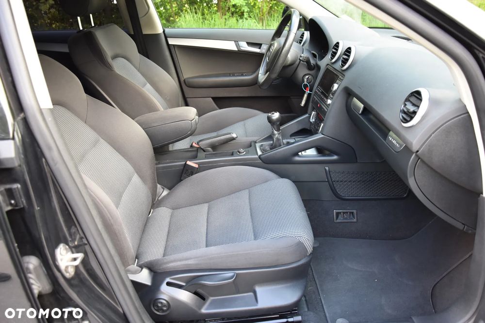 Audi A3 Sportback 2.0 TDI DPF quattro Attraction - 16