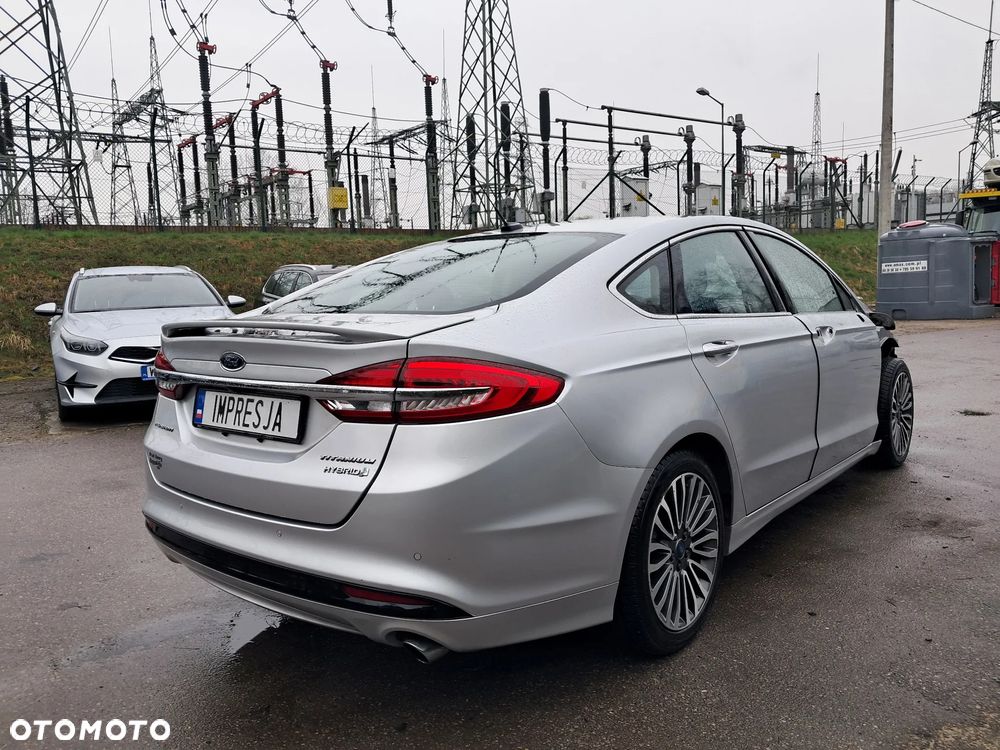 Ford Fusion - 17
