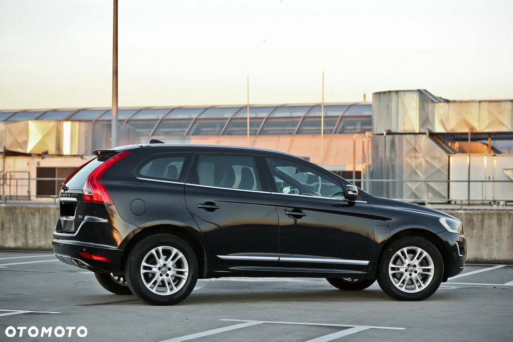 Volvo XC 60 D4 Geartronic Summum - 17