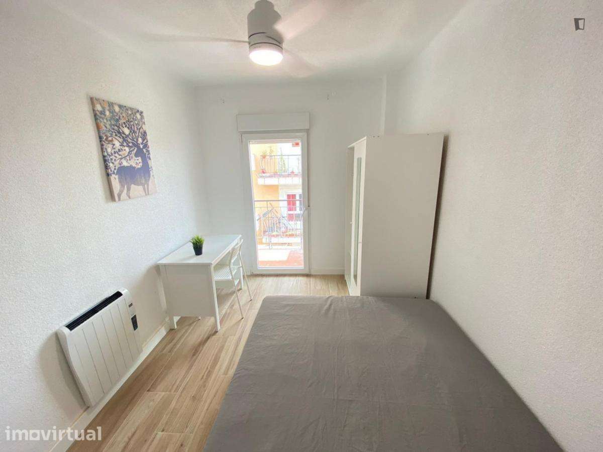 Quarto - localizado em Amadora Lisbon - Grande imagem: 3/21