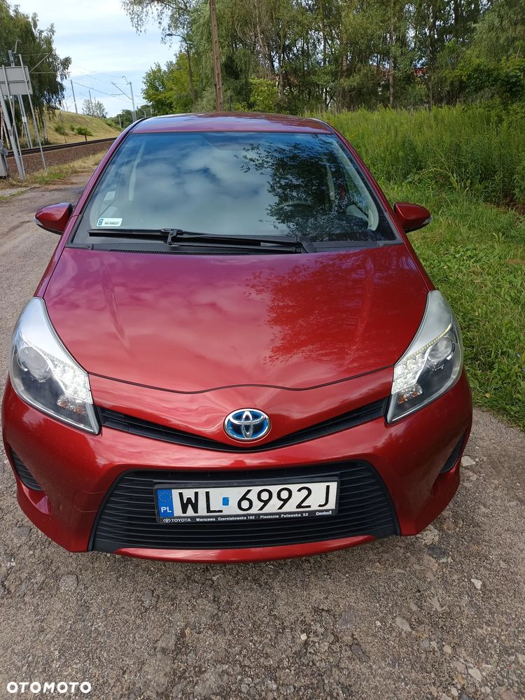 Toyota Yaris Hybrid 100 Premium - 6