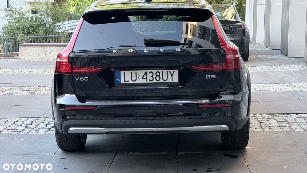 Volvo V60 B5 B AWD Plus Bright - 6
