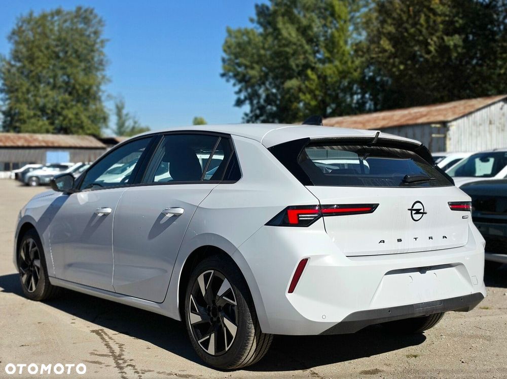 Opel Astra - 4