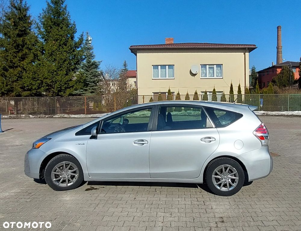 Toyota Prius+ (Hybrid) Comfort - 3
