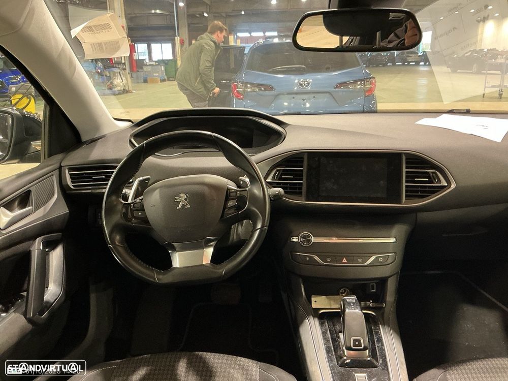 Peugeot 308 SW BlueHDi 130 EAT8 Style - 2