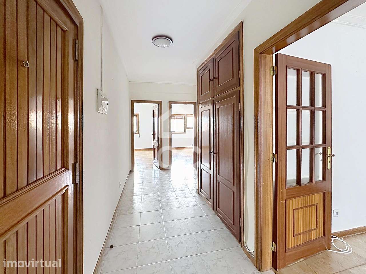 Apartamento T2 Ideal para Habitação Própria ou Rentabilização - Grande imagem: 3/12