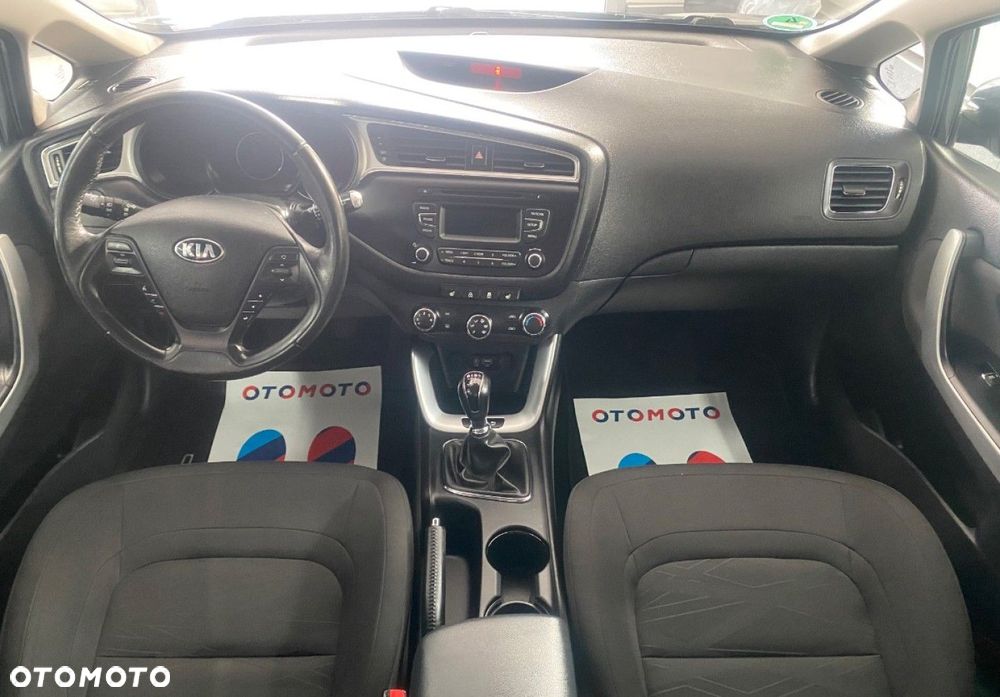 Kia Ceed - 16
