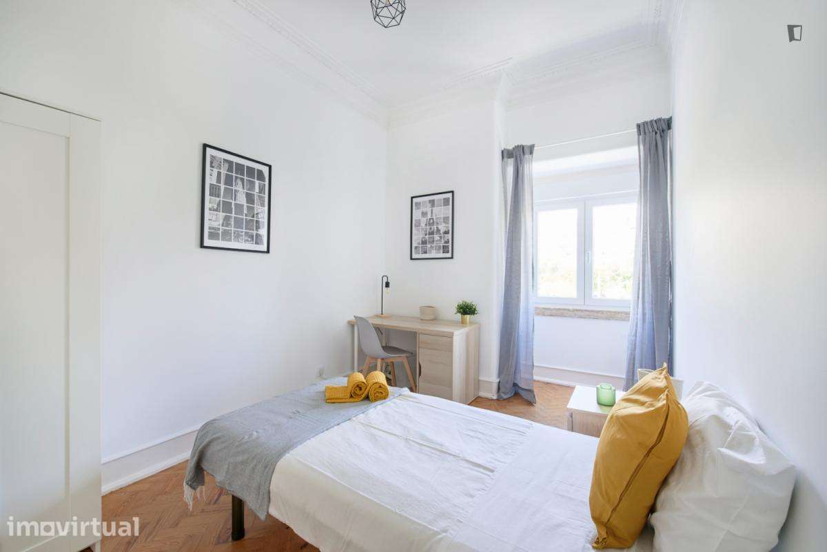 Quarto - localizado em Alameda Lisbon - Grande imagem: 3/53