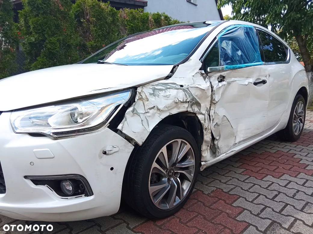 Citroën DS4 1.6 HDi SoChic - 9