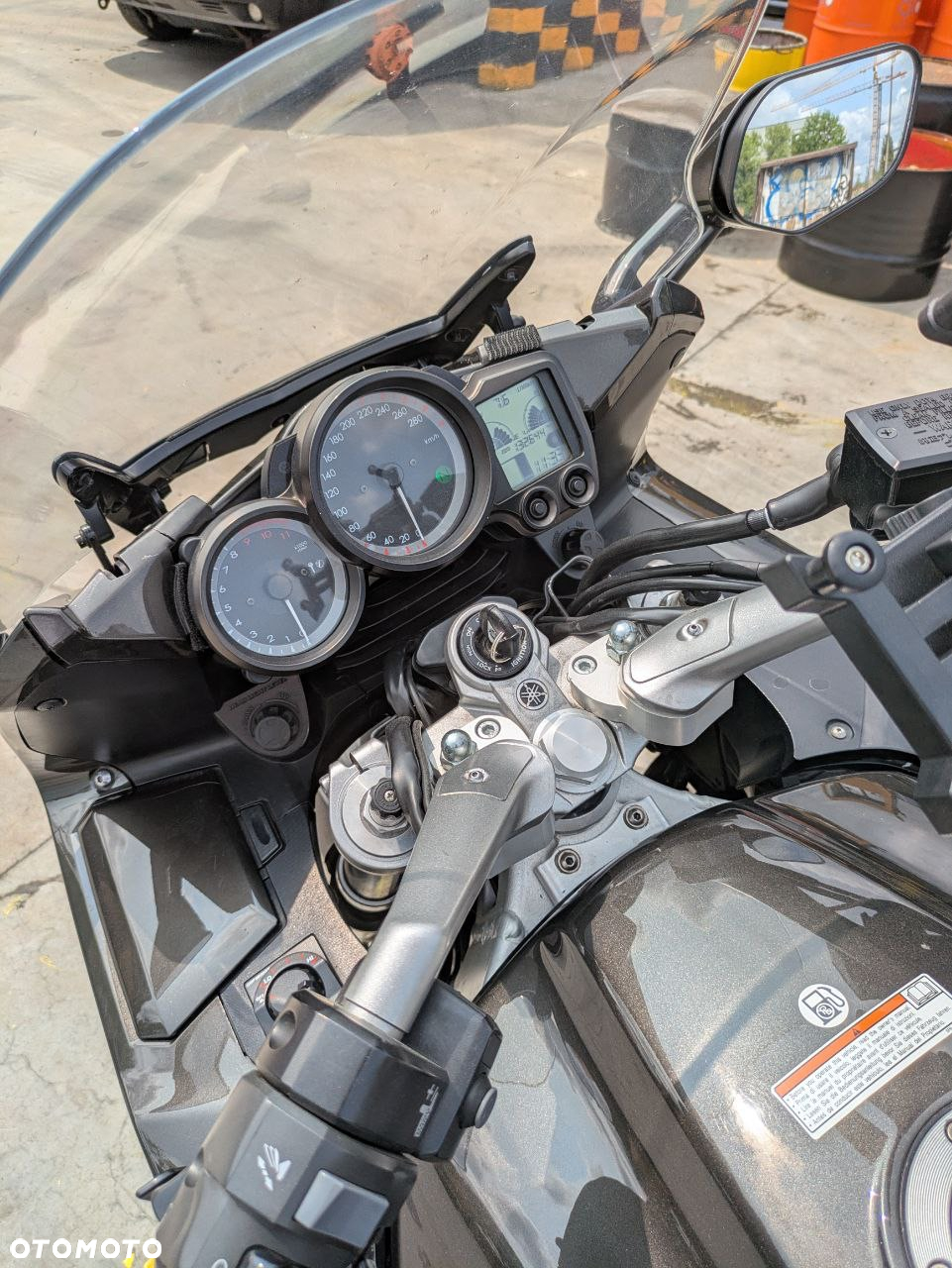Yamaha FJR - 9